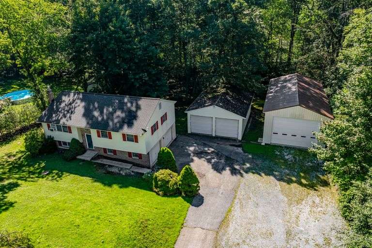 901 NARVON ROAD, NARVON