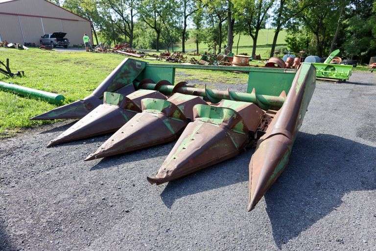 John Deere Corn Head
