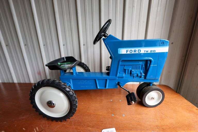 Ford TW-20 Pedal Tractor