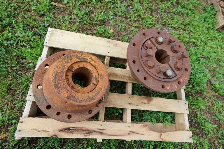 Case/IH Dual Hubs