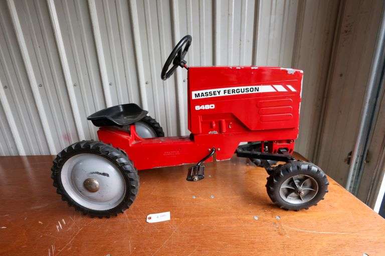 MF 6480 Pedal Tractor