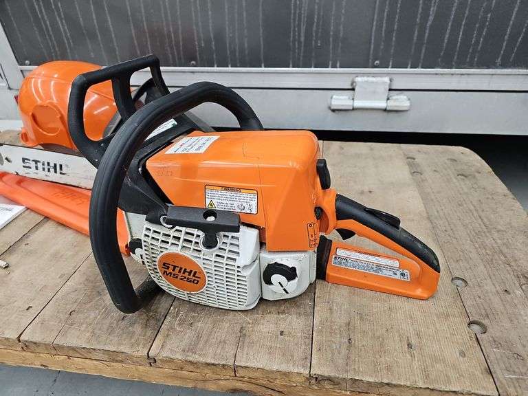 Stihl Model MS250 Chainsaw - Kramer Auction LLC