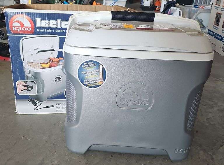 IGLOO Iceless 28 Travel Cooler