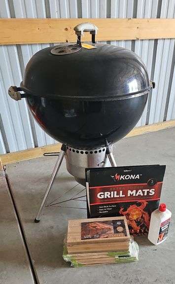 Weber Charcoal Grill & accessories