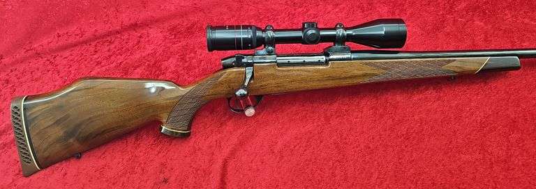 Weatherby  Mark V Deluxe  340 WBY Mag  Rifle