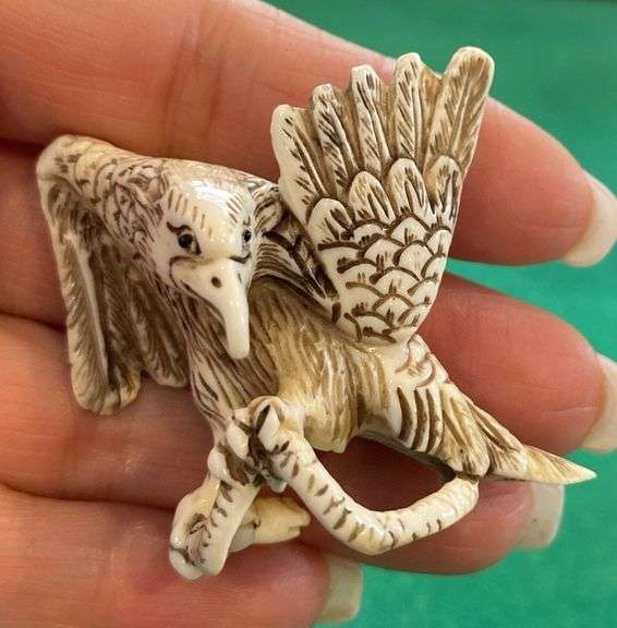 Netsuke Hawk Ivory/Bone