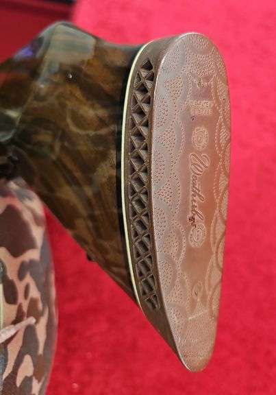 Weatherby  Mark V Deluxe  340 WBY Mag  Rifle