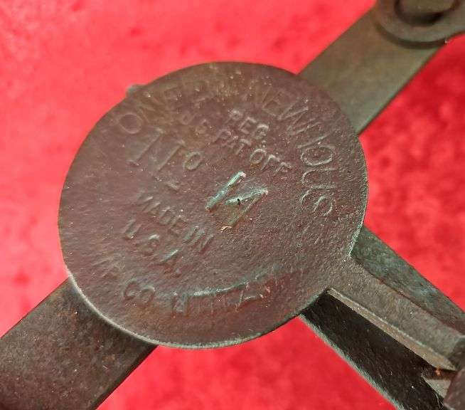 Oneida Newhouse No. 14 Toothed Beaver Trap