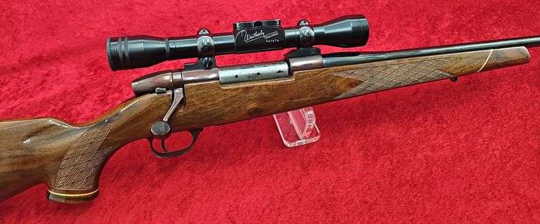 Weatherby  Mark V  270 WBY Mag  Rifle w/scope