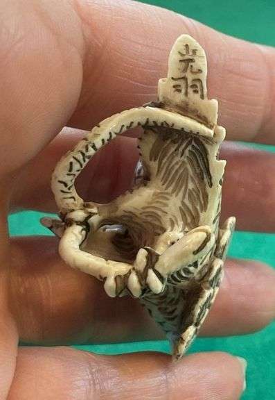 Netsuke Hawk Ivory/Bone
