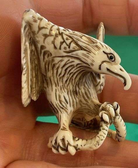 Netsuke Hawk Ivory/Bone