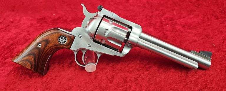 Ruger  New Model Blackhawk  327 Federal Magnum   Revolver