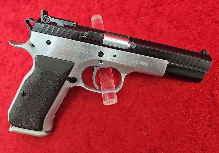 Tanfoglio EAA  Witness Match   40 cal.   Pistol