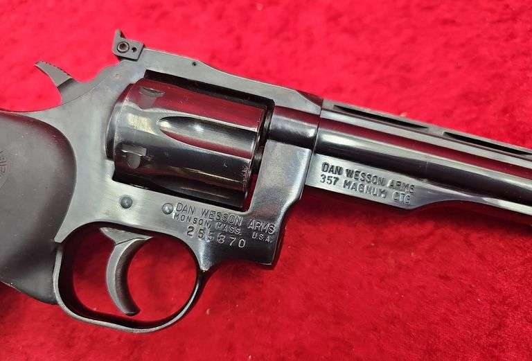 Dan Wesson   357 Magum   2 Bbl. Set
