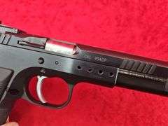 Tanfoglio EAA  Witness Hunter  45 ACP  Pistol