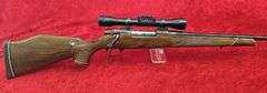 Weatherby  Mark V  270 WBY Mag  Rifle w/scope
