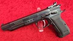Tanfoglio EAA  Witness Hunter  45 ACP  Pistol
