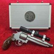 Smith & Wesson  Model 629-5 Performance Center   44 Mag  Revolver