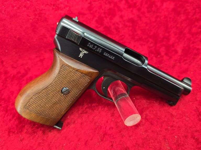 WWII Kreigsmarine  Nazi Marked Model 1934  32 cal.   Pistol