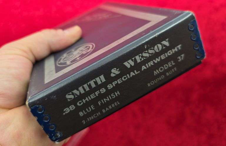 Smith & Wesson   Model 37 Airweight   38 spl.   Revolver