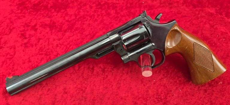 Dan Wesson   DA  357 Magnum  Revolver