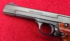 Smith & Wesson  Model 41 Heavy Bbl.   22 cal.   Target Pistol