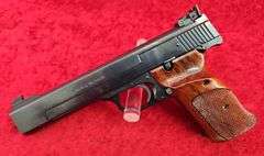 Smith & Wesson  Model 41 Heavy Bbl.   22 cal.   Target Pistol