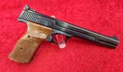 Smith & Wesson  Model 41  22 cal.   Target Pistol