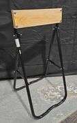 New outboard motor stand