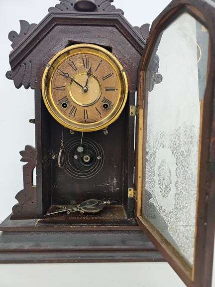 Kramer Reverse Clock Mantel Clock - Kramer Auction LLC