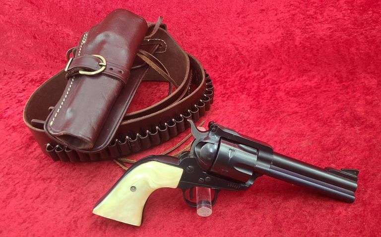 Ruger   Blackhawk  357 Magnum   Revolver w/Holster
