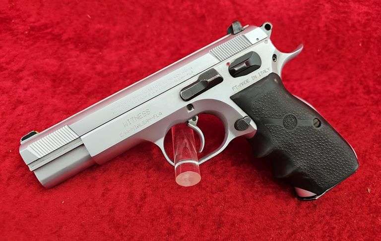EAA  Witness   40 cal.   Pistol