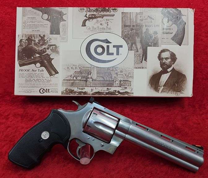 Colt  Anaconda   44 Magnum   Revolver