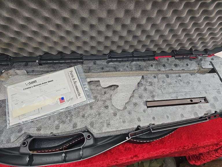 Auto Ordnance   Model 1927A1 Thompson   45 ACP  w/Violin Case