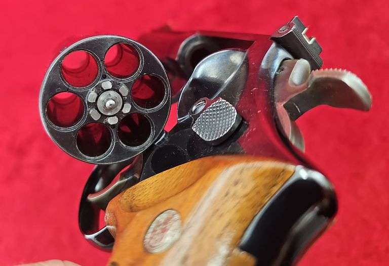 Smith & Wesson  Model 29-2  44 Mag  Revolver