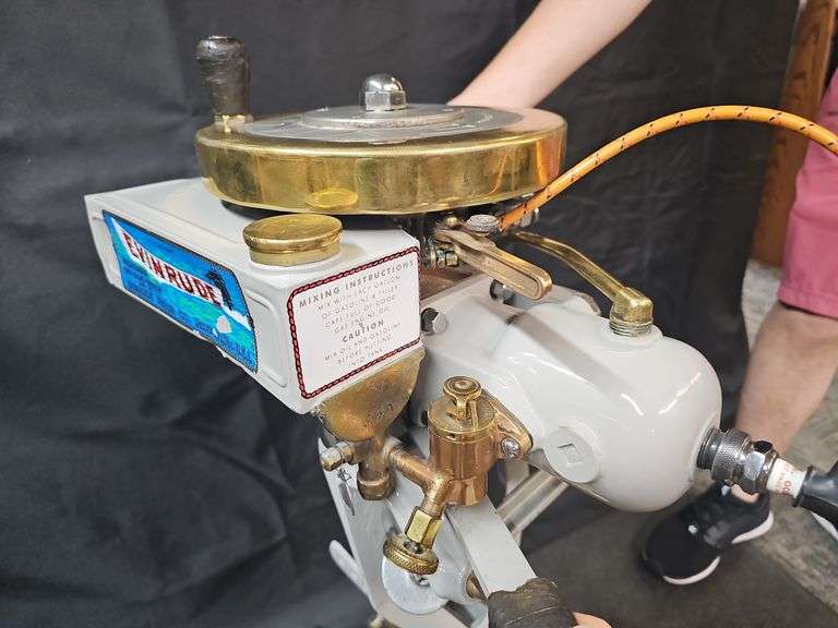 Evinrude Model B Rowboat Motor
