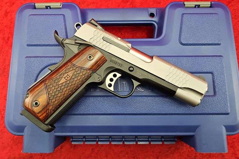 Smith & Wesson   SW1911SC   45 cal.   Pistol