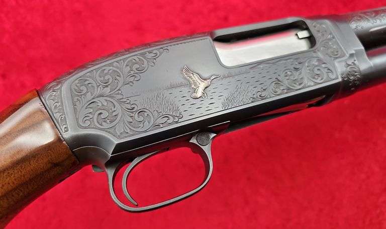 Winchester   Deluxe Engraved Heavy Duck Model 12  12 ga.   Shotgun