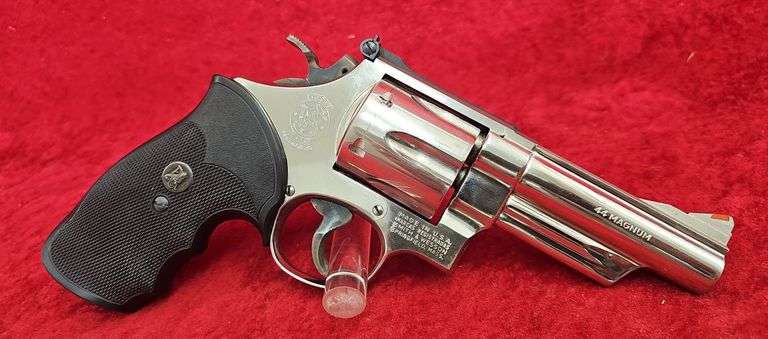 Smith & Wesson  29-2 Nickle   44 Mag  Revolver
