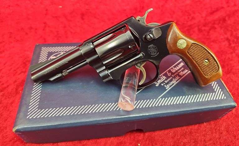 Smith & Wesson  Model 36  38 spl  Revolver