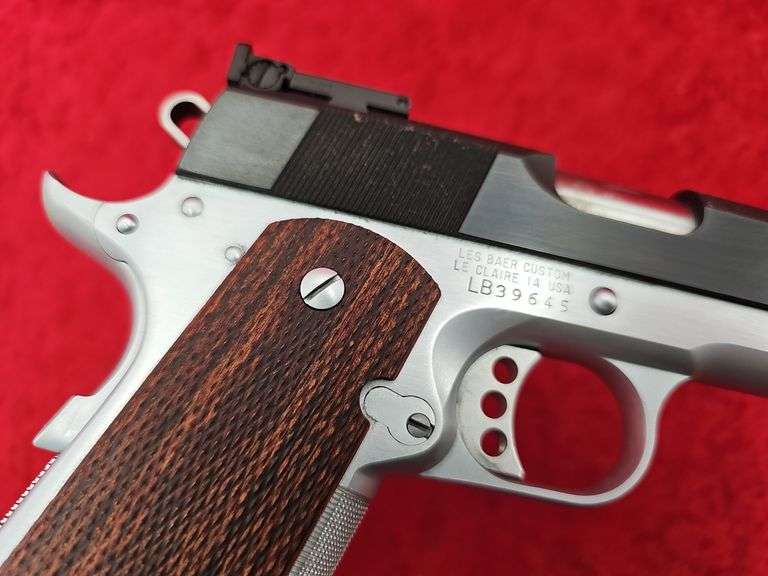 Les Baer  Custom   45   Pistol