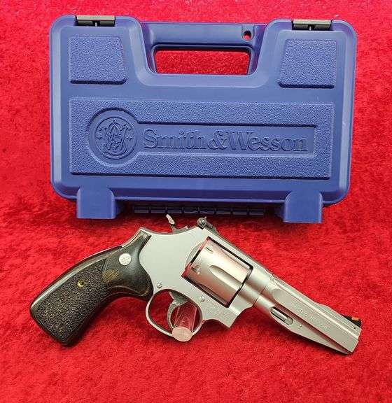 Smith & Wesson   Model 686-6 SSR  357 Magnum   Revolver