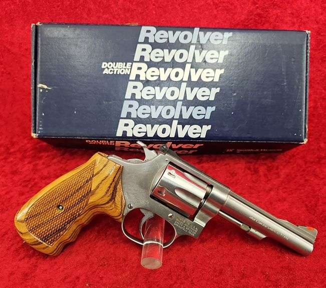 Smith & Wesson   Model 63   22LR  Revolver