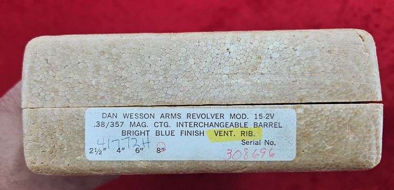 Dan Wesson   Model 15-2V  357 Mag  Revolver