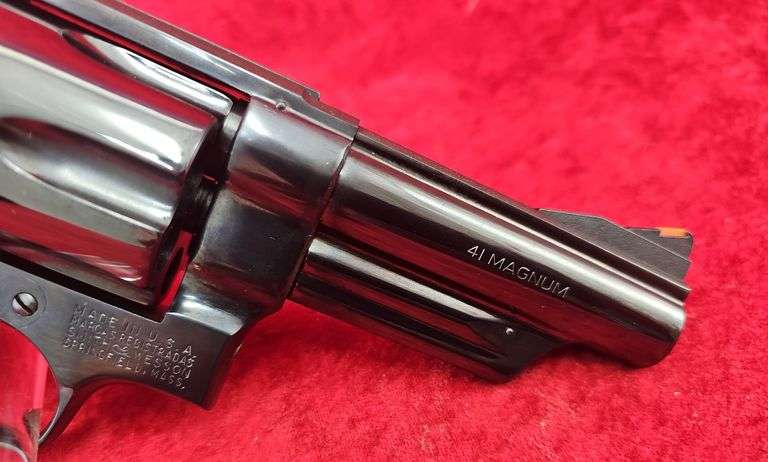 Smith & Wesson  Model 57  41Mag  Revolver