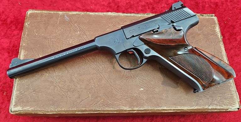 Colt  Woodsman   22 cal.   Pistol w/box