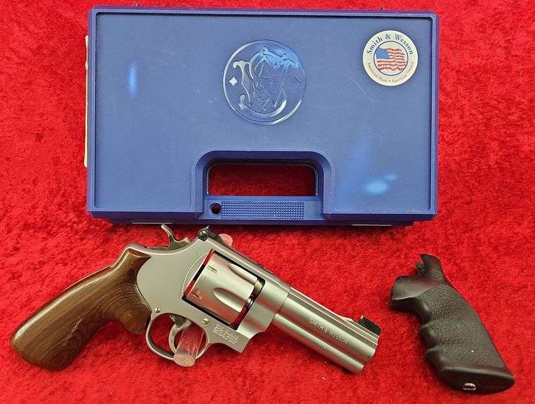 Smith & Wesson   Model 625-8  45 ACP  Revolver