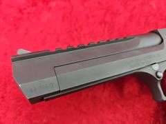 Desert Eagle  44 Magnum  Pistol