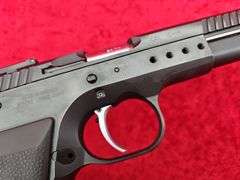 EAA  Witness Hunter  10mm  Pistol