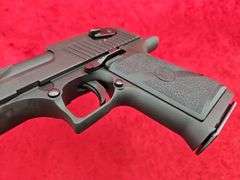 Desert Eagle  44 Magnum  Pistol